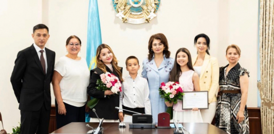 Аида Балаева халықаралық музыкалық байқаулардың жүлдегерлерін құттықтады