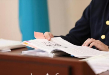 Сот Қайрат Құдайбергенді қамауда ұстау мерзімін тағы бір айға ұзартты