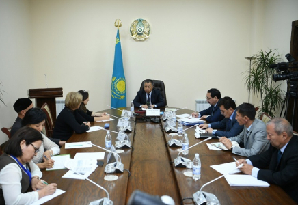 Түркістан облысының әкімі ЮНЕСКО делегациясымен кездесті