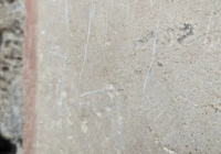 Қазақстандық турист Помпейде тарихи ескерткішке өз атын жазғаны үшін ұсталды
