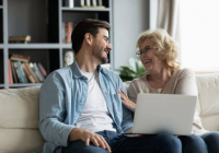 "Ажырасқан, балалы болса да, рұқсат": ұлы үйленбей жүрген ана немерелі болсам деп армандайды