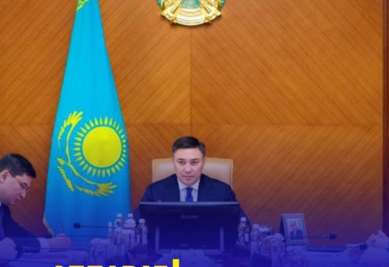 ШЫМКЕНТ: аппарат отырысында қаланы дамыту  мен мерекелік шаралар қаралды