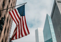 АҚШ Сауд Арабиясындағы елшілік қызметкерлеріне елден кетуді бұйырды 