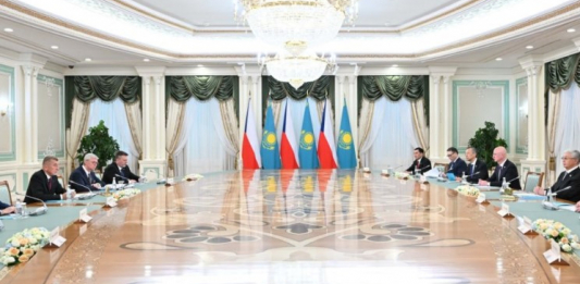 Қасым-Жомарт Тоқаев пен Андрей Бабиш кеңейтілген құрамда келіссөз жүргізді