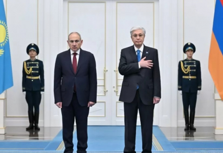 Президент Армения Премьер-министрі Никол Пашинянды Ақордада қарсы алды