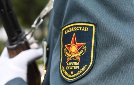 Қазақстанда әскерилерге зейнетке шықпай тұрып жұмыс табуға көмектесу ұсынылды