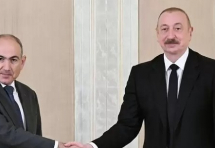Әзербайжан президенті мен Армения премьер-министрі кездесті