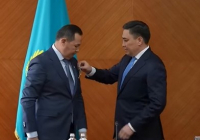 ​ШЫМКЕНТТЕ ҚАЛА ӘКІМІ ПРЕЗИДЕНТ АТЫНАН БІРҚАТАР АЗАМАТТЫ МАРАПАТТАДЫ