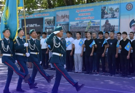 Шымкентте жас сарбаздарды мерзімді әскери қызметке шығарып салу рәсімі өтті