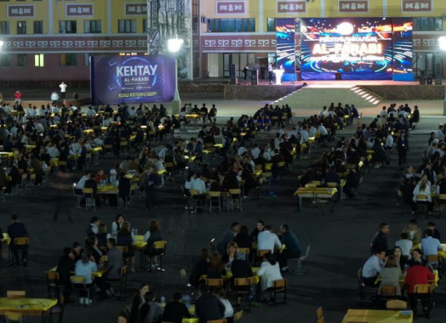 ТҮРКІСТАН: Кентауда 2500-ге жуық зияткер қатысқан республикалық «AL-FARABI» ойыны өтті