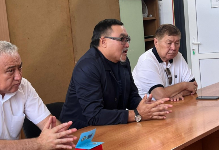 В рамках Года рабочих профессий  провели встречу с трудовым коллективом