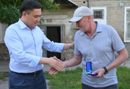 ​ШЫМКЕНТТЕ ТҰРҒЫНДАРҒА ЖАҢА ПӘТЕР КІЛТТЕРІ ТАБЫСТАЛДЫ