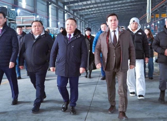 ТҮРКІСТАН: Парламент депутаттары өндірістік және әлеуметтік нысандармен танысты