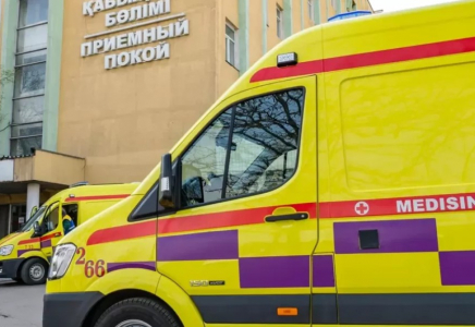 Шерзаттың анасының денсаулығы нашарлап, сот залынан шығып кетті