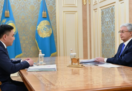 Мемлекет басшысы Шымкент қаласының әкімі Ғабит Сыздықбековті қабылдады