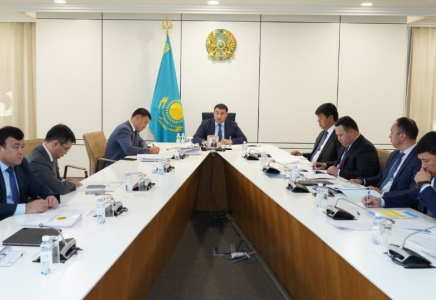 ТҮРКІСТАН: салықтық түсімдер мен өзіндік кірістерді арттыру мәселесі қаралды