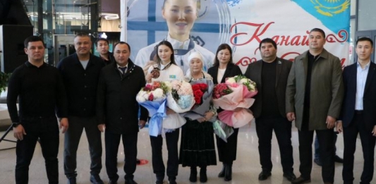 Түркістандықтар әлем чемпионатының жүлдегерін құрметпен қарсы алды