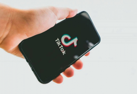 Болашақ әлеуметтік желіде: Украинада TikTok факультеті ашылды