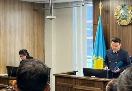 Перизат Қайраттың сотынан тікелей эфир жүргізуге тыйым салынды