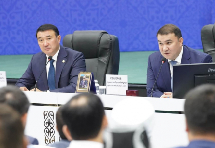 Түркістан облысының әкімі Сайрам тұрғындарының өтініштері мен мәселелерін тыңдады
