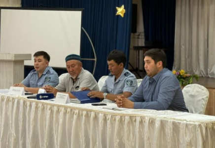 «ҚАУІПСІЗ ҚАЛА»: Шымкентте ата-аналар мен мұғалімдерге құқықтық түсіндіру жұмыстары жүргізілді