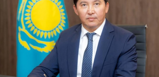 Вице-министр 90 жылдары Жаңа жылдың алдында саудамен айналысып, көп табыс тапқаннын айтты