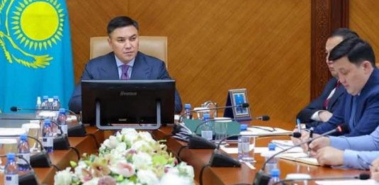 Аппарат отырысы: өзекті мәселелер қаралды