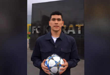 Қақпашы Темірлан Анарбеков қолтаңбасын қойған доп 12 млн теңгеге сатылды