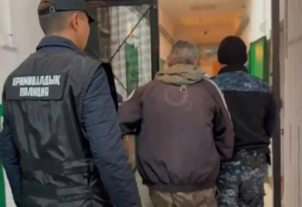 Әйелі мен ұлын өлтірген ер адам өмір бойына сотталды