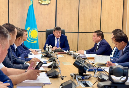 ​ТҮРКІСТАН: ӨНДІРІС ОРЫНДАРЫН КӨБЕЙТУ МӘСЕЛЕСІ КҮН ТӘРТІБІНЕН ТҮСПЕЙДІ