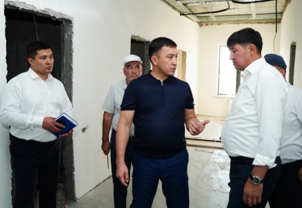 ТҮРКІСТАН: Аппарат басшысы құрылыс алаңдарын аралап, инфрақұрылым жұмыстарын пысықтады