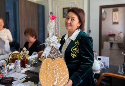​Ұлттық домбыра күні Шымкентте дүниеге келген сәбилерге құрмет көрсетілді