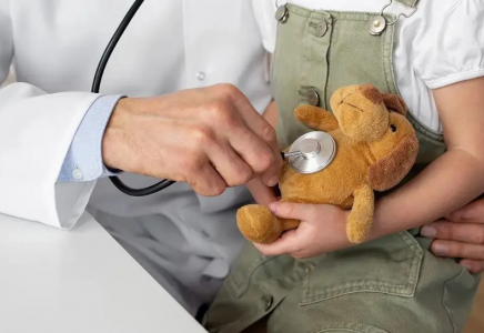 Астанада балалар арасында вирус күшейді: ауруханалар төсек-орынды көбейтіп жатыр