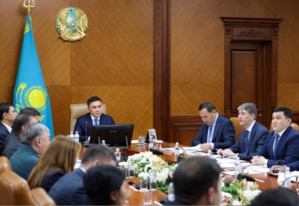 ШЫМКЕНТ: аппарат отырысында қаладағы өзекті мәселелер мен алдағы қысқы маусым шаралары қаралды