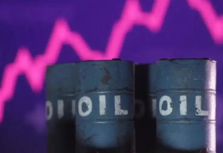 Мұнай бағасы күрт төмендеді: Brent баррелі 105 доллардан арзандады
