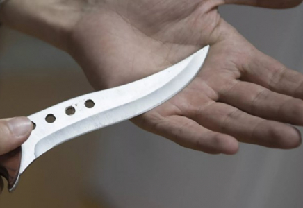 Атырауда зейнеткер балдызын пышақтап тастады