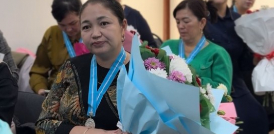 ​В Шымкенте состоялась торжественная церемония награждения многодетных матерей