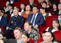 ТҮРКІСТАН: Кентауда бала тәрбиесі тақырыбында келелі кездесу өтті