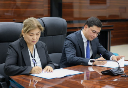 ШЫМКЕНТ: ӘКІМДІК ЖӘНЕ МЕДИЦИНАЛЫҚ ҰЙЫМДАР БАҒА ТҰРАҚТЫЛЫҒЫН САҚТАУ БОЙЫНША МЕМОРАНДУМҒА ҚОЛ ҚОЙДЫ