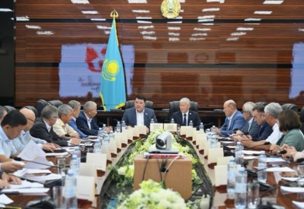 ШЫМКЕНТ: қоғамдық кеңес отырысында аудан әкімдері мен сала басшыларының есептері тыңдалды