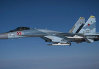 Қазақстан президентінің бортымен Ресей аспанында Су-35 ұшақтары қапталдасып ұшты