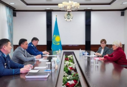 Шымкент қаласының әкімі азаматтарды жеке мәселелері бойынша қабылдады