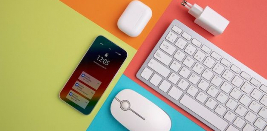 ​Смартфонға пернетақтаны жалғап, шағын ноутбукқа айналдыруға болады