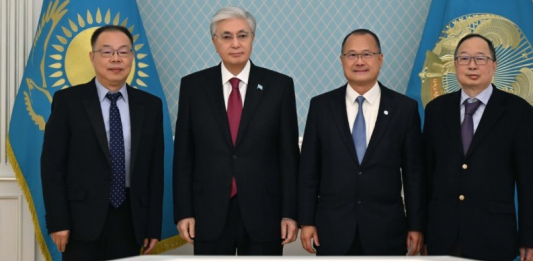 Мемлекет басшысы Sunwah Group корпорациясының төрағасын қабылдады