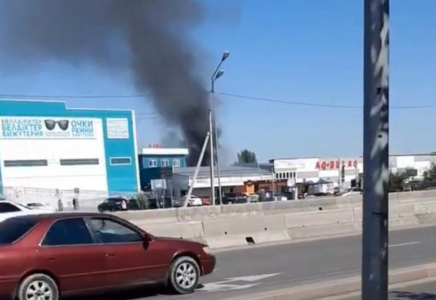 Барахолка маңында цех өртенді