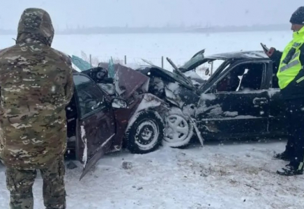 Алматы-Өскемен тасжолындағы жол апаты: төрт адам қаза тауып, төртеуі ауруханаға түскен