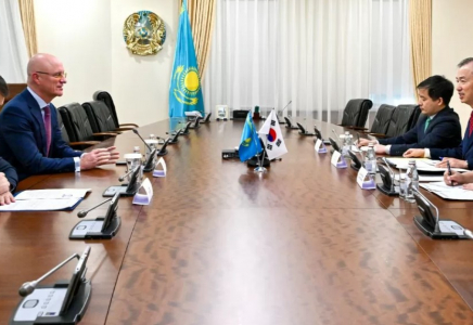 Роман Скляр Корея Республикасының Қазақстандағы Елшісі Чжо Тэ-икпен кездесті