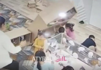 Атыраудағы балабақшада балаға шкаф құлаған: Тәрбиешілер жазаланды 
