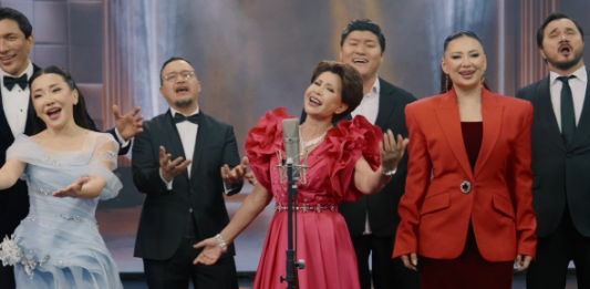 ​ҚАЗАҚСТАН ЭСТРАДАСЫНЫҢ ЖҰЛДЫЗДАРЫ ЖАҢА КОНСТИТУЦИЯНЫ ҚОЛДАУ ҮШІН БІРІКТІ – «ХАЛЫҚТЫҢ АТА ЗАҢЫ» ХАЛЫҚ ӘНҰРАНЫ