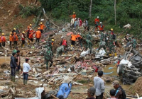 Индонезияда нөсер жаңбырдың салдарынан 10 адам қаза тапты